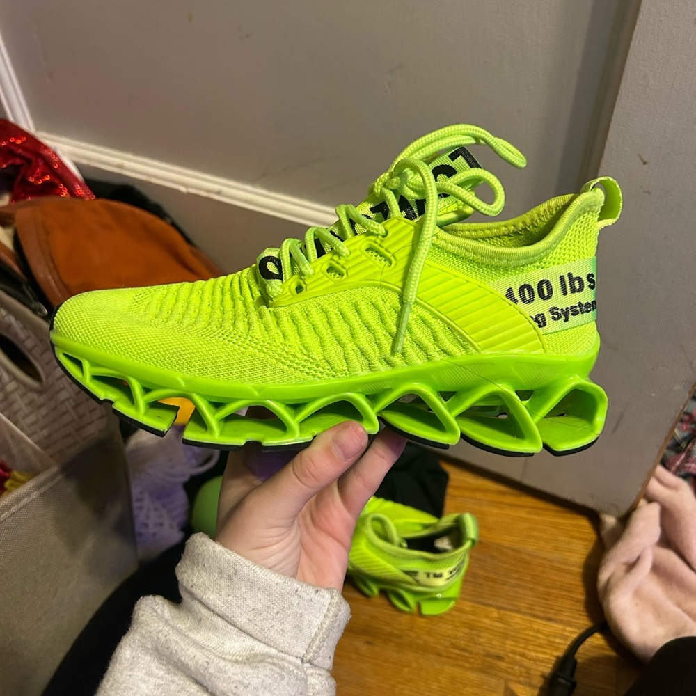 Girls shoes.